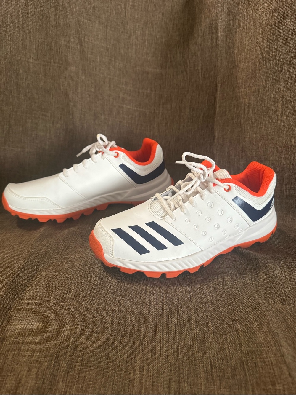 Adidas crinu cricket men shoes size 7.5